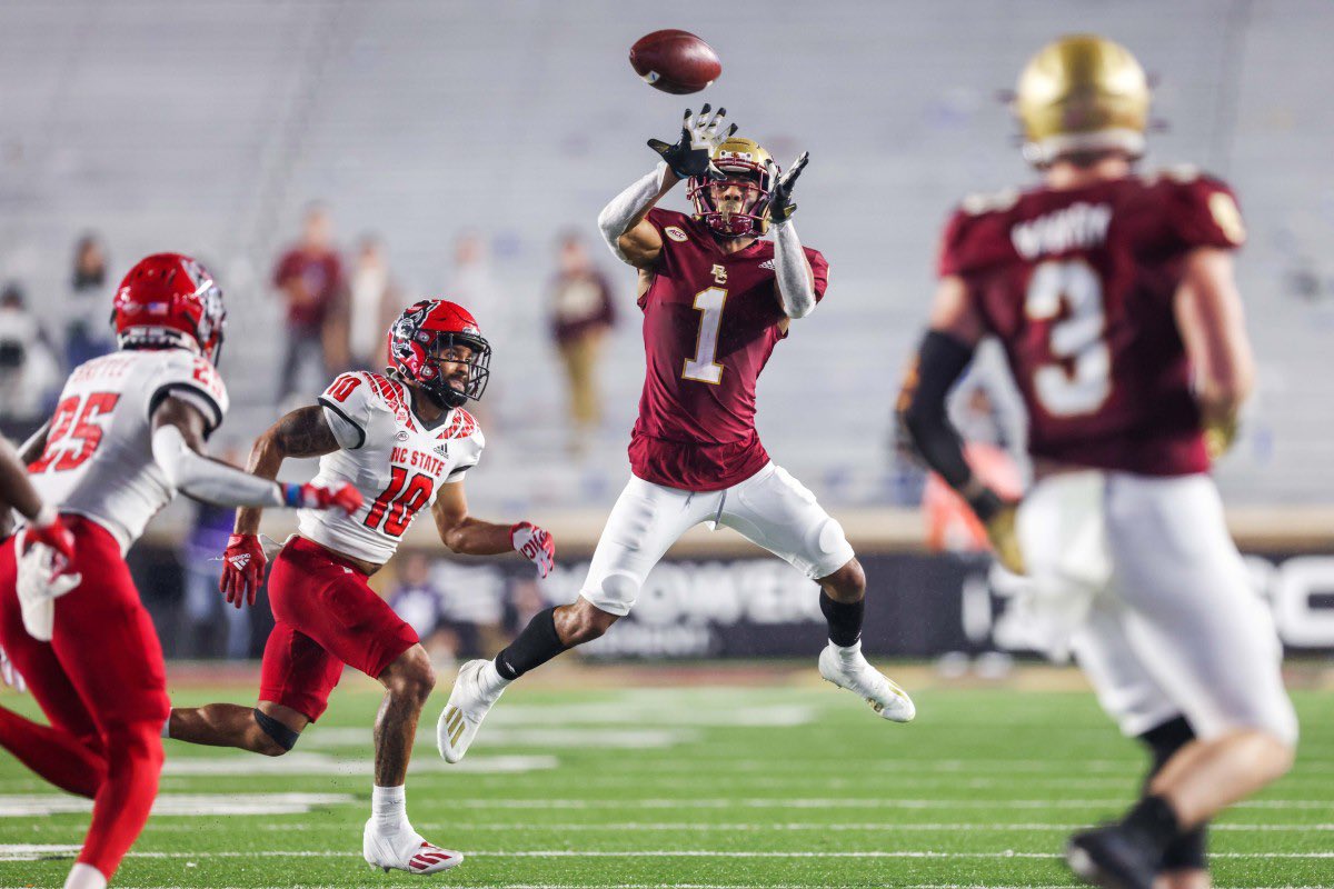 jeremiahtkoger's tweet photo. #AGTG Blessed to receive my second division one offer from Boston College!! @Aazaar23 #Decidetofly🦅 @CoachCammm @CoachMessay @CoachJdubSFA https://t.co/Gs5IcmH5N0