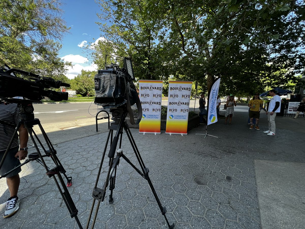 Race t-shirt reveal today in front of O’Doherty’s! The race benefits <a href="/ComCancerFund/">Community Cancer Fund</a>. T-shirt sponsored by Quantum Financial Planning. Designed by <a href="/PnwThegreat/">ThegreatPNW</a>. #blvdrace #theboulevardrace #spokane #IAMCCF