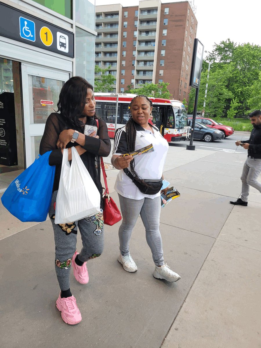 Thank you to my amazing team of volunteers for bringing our message for a #bettertoronto to Torontonians! There's still 4 days left in the campaign if you want to help us get across the finish line.

👉 Sign up here: bit.ly/42pSaDN