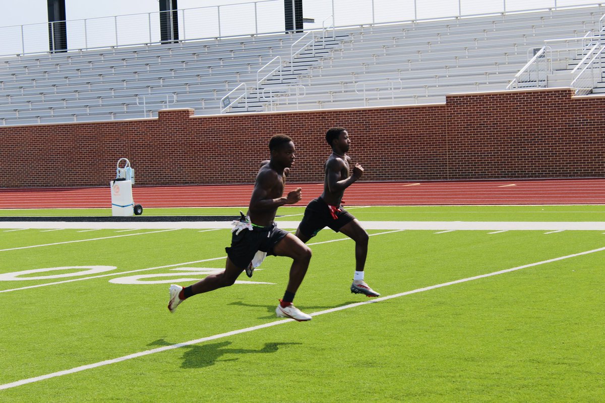 BengalLifestyle's tweet photo. Another great week of Bengals getting better! 🐅 

#KeepChoppingWood 🪓 https://t.co/78jyH6as9r