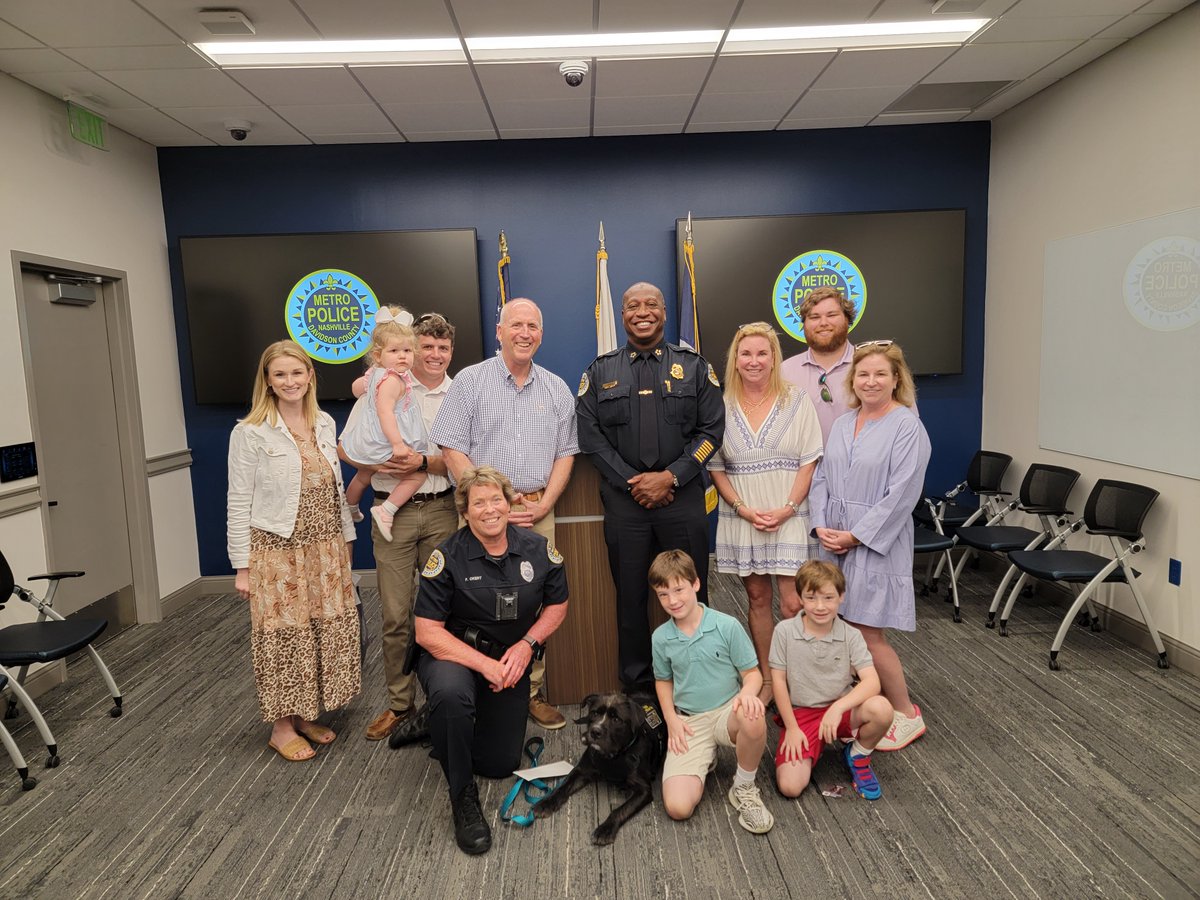 MNPDNashville's tweet photo. THANK YOU to the H.G. Hill Company, CEO Jimmy Granbery, &amp; company family members for today's $6k donation to support the work of Sgt. Bo, an MNPD therapy dog whose loving gentleness has brightened the day of many Nashville students, including those at The Covenant School. https://t.co/f2z5zaA0nt