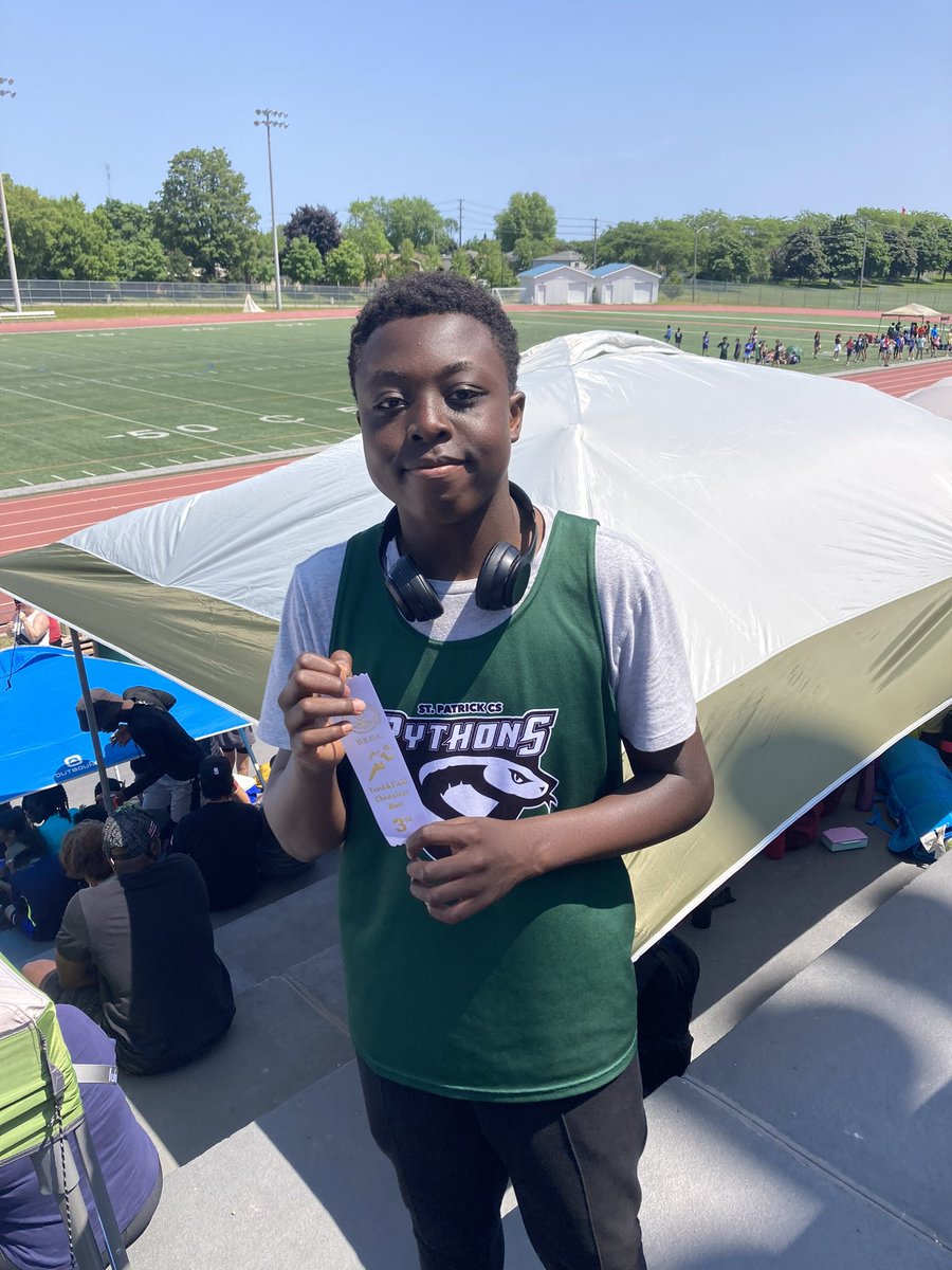 Congratulations to our regional level track and field team for their outstanding efforts and impressive successes.  Great team spirit, and accomplishments. Thanks to coaches Comeau and Dumont for all your tireless support of our athletes! #DCDSBExcellence