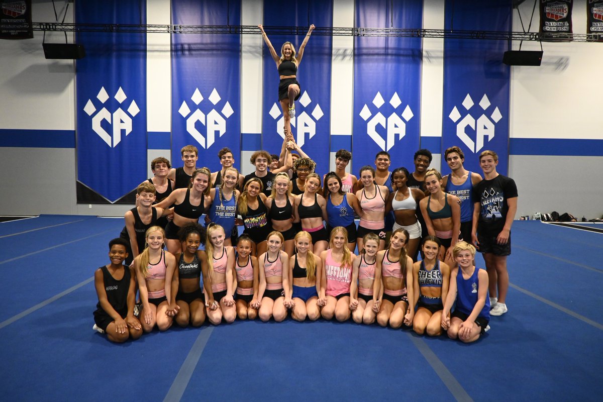 CheerAthletics's tweet photo. Being able to get advice from one of your role models…truly priceless! 💙 Thank you @peytonmabry for  sharing your knowledge &amp; continuing the legacy of  @CACheetah_ceocp ‘s! You are truly an inspiration to many! #Cheetahs #CACheetahs #CheerAthletics #ceocp #cheerleading https://t.co/9QxBXvuVI7