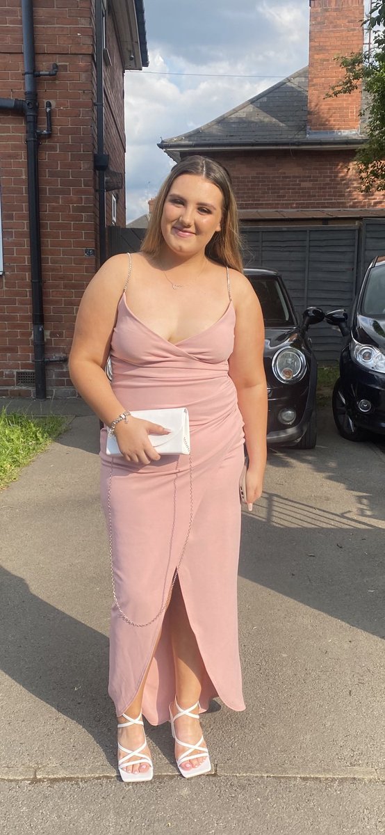 Laura bingham tweet media