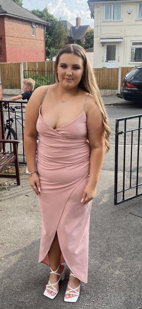 Laura bingham tweet media