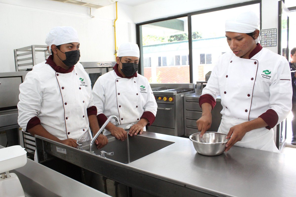GobiernoMorelos's tweet photo. Realizará alumno de @Conalep_Morelos curso gastronómico en Ibiza, España 

https://t.co/vUpx8Q1bWX https://t.co/4FSc7MZkYI