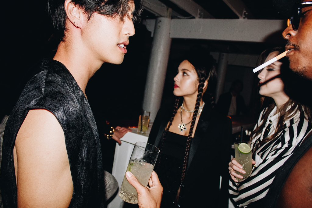 🕸 on Twitter "Mark and Olivia rodrigo in one frame!"