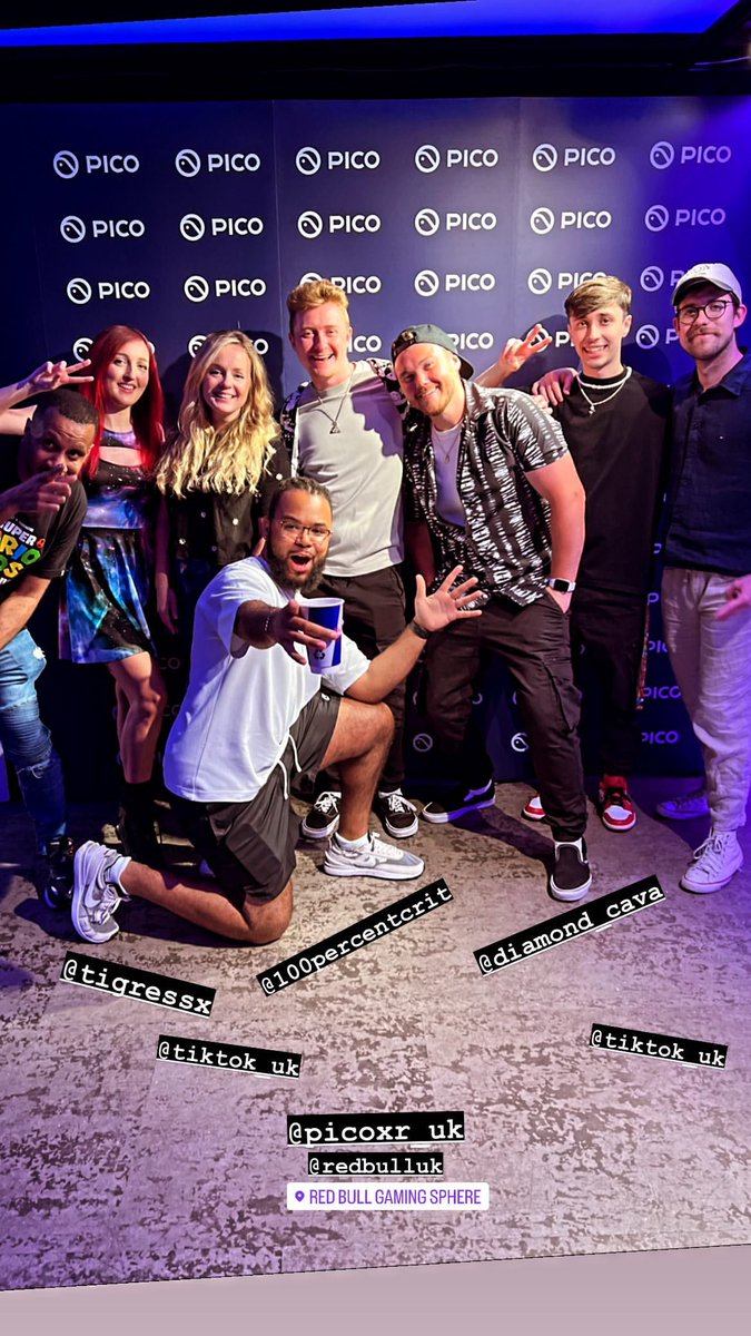 I didn't get many pics of tonights <a href="/PICOXR/">PICO XR</a> event coz I was too busy playing vr games but I had a blast!
Met lots of cool gamerzzzz
<a href="/ItsNickAndCam/">Nick & Cam</a> <a href="/100PercentCrit/">100 Percent Crit</a> <a href="/DiamondCava/">CAVA</a> <a href="/MrMidasGames/">Mr Midas</a>