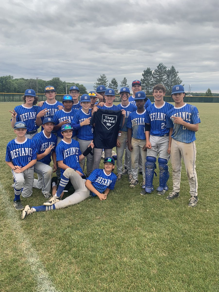 #TheyPickedMe- pitcher Casen Linebrink from <a href="/DefianceBBall/">Defiance Baseball</a> 
Defiance wins 4-0 over Archbold in Jr Acme tournament action.