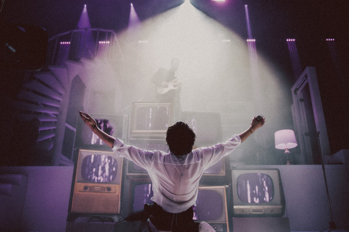 PEAK Concert reminder! Tickets to <a href="/the1975/">The 1975</a> at Rogers Arena on November 19th officially go on sale tomorrow at 10am. But you can try to grab presale tickets until 10pm tonight with code: HAPPINESS Details at thepeak.fm/events/380684/