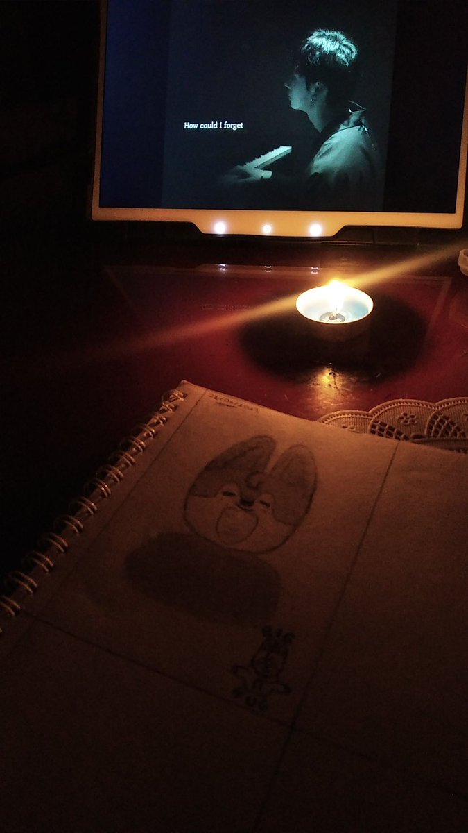 AyseErcolak's tweet photo. I haven't been drawing for a long time, and suddenly today the drawing fairies came. I tried to draw WolfChan but I had a hard time drawing his face so I deleted that part. I hope one day I can post the full version of the drawing.

#StrayKids #BangChan #WolfChan https://t.co/0TJoGJlGN4