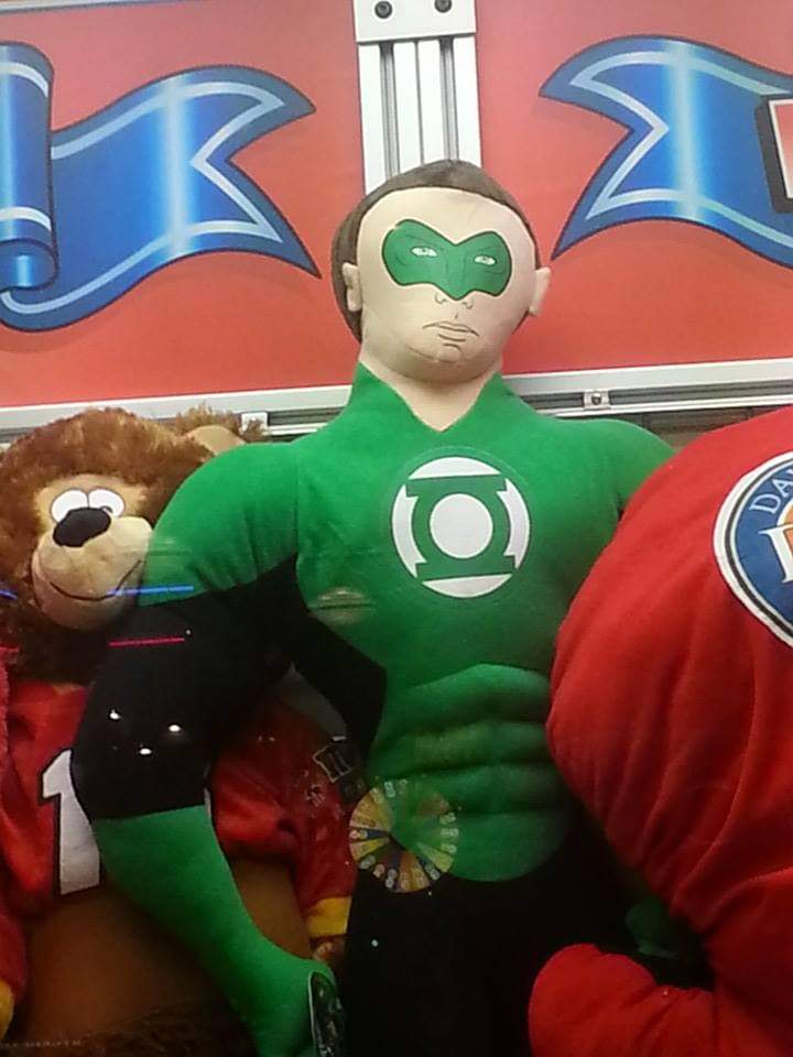 J665's tweet photo. @tim_bertolet I thought the same thing about this Green Lantern.  🤔 https://t.co/Dcs5HlLCIh