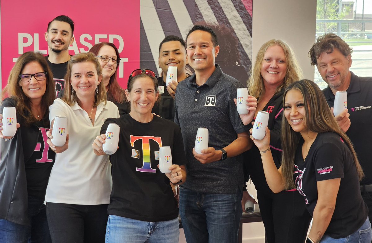 jarjarDANCE's tweet image. Totally forgot to post, but we had an awesome day at my store for an ASL Day! Met some awesome people for support in the company, and met some great customers who were happy to see this event! #DiversityandInclusion #AccessibilityCommunity @tmobilecareers
