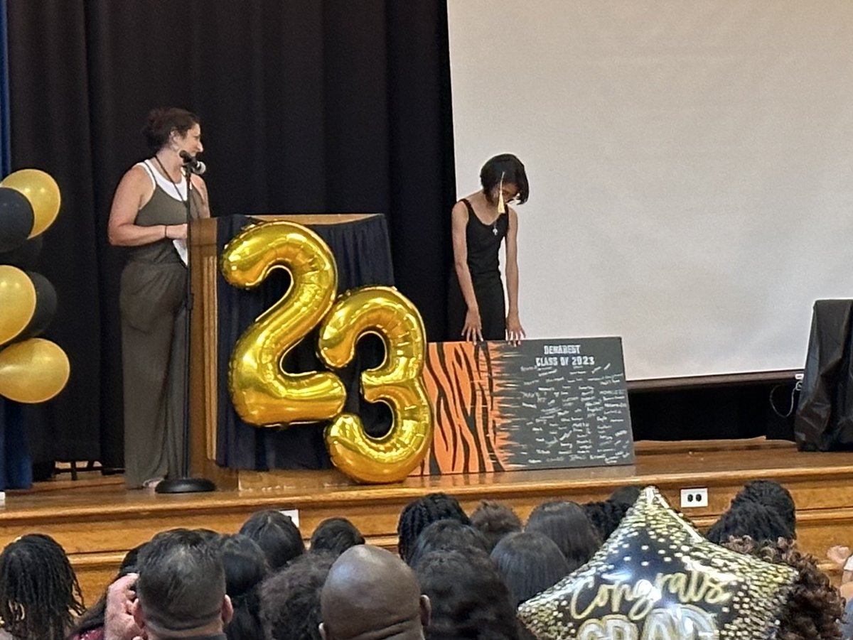 Claire Keller tweet media