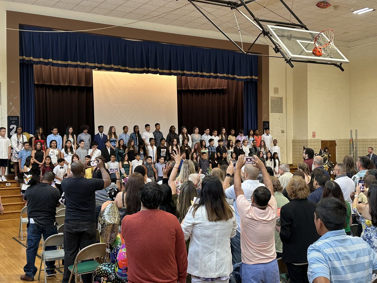 Claire Keller tweet media