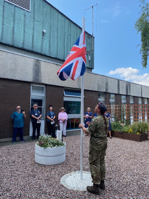 WhhForces's tweet image. Flag raising ceremony at Halton Hospital, officiated by Chief People Officer, the chaplaincy team and veteran staff. Lovely to see staff and patients joining the ceremony. @michellecloney1 @WHH_PatientExp @WHHEDITeam @WHHNHS @WHHPeople