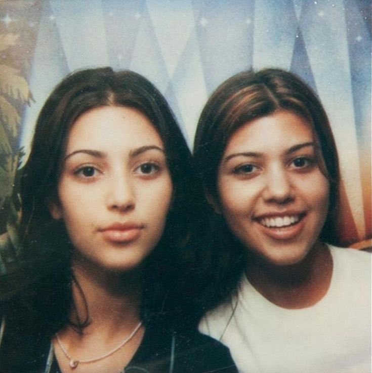 evabrium's tweet photo. Kourtney realised Kim stole her jeans &amp; then confronted her in the MIDDLE OF CLASS 😭💀 https://t.co/MNMVU462UX
