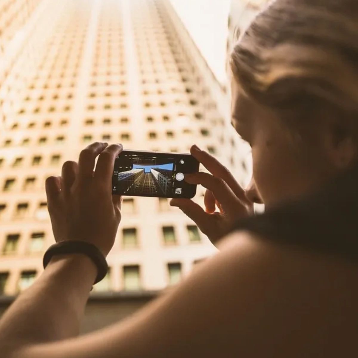 Geeks2U_US's tweet image. After our phone repairs, it won&apos;t be long before you&apos;re back to taking high-quality photos. Tell us this: What&apos;s a favorite pic you&apos;ve snapped recently? Feel free to share it on our Facebook page! #PhoneRepair