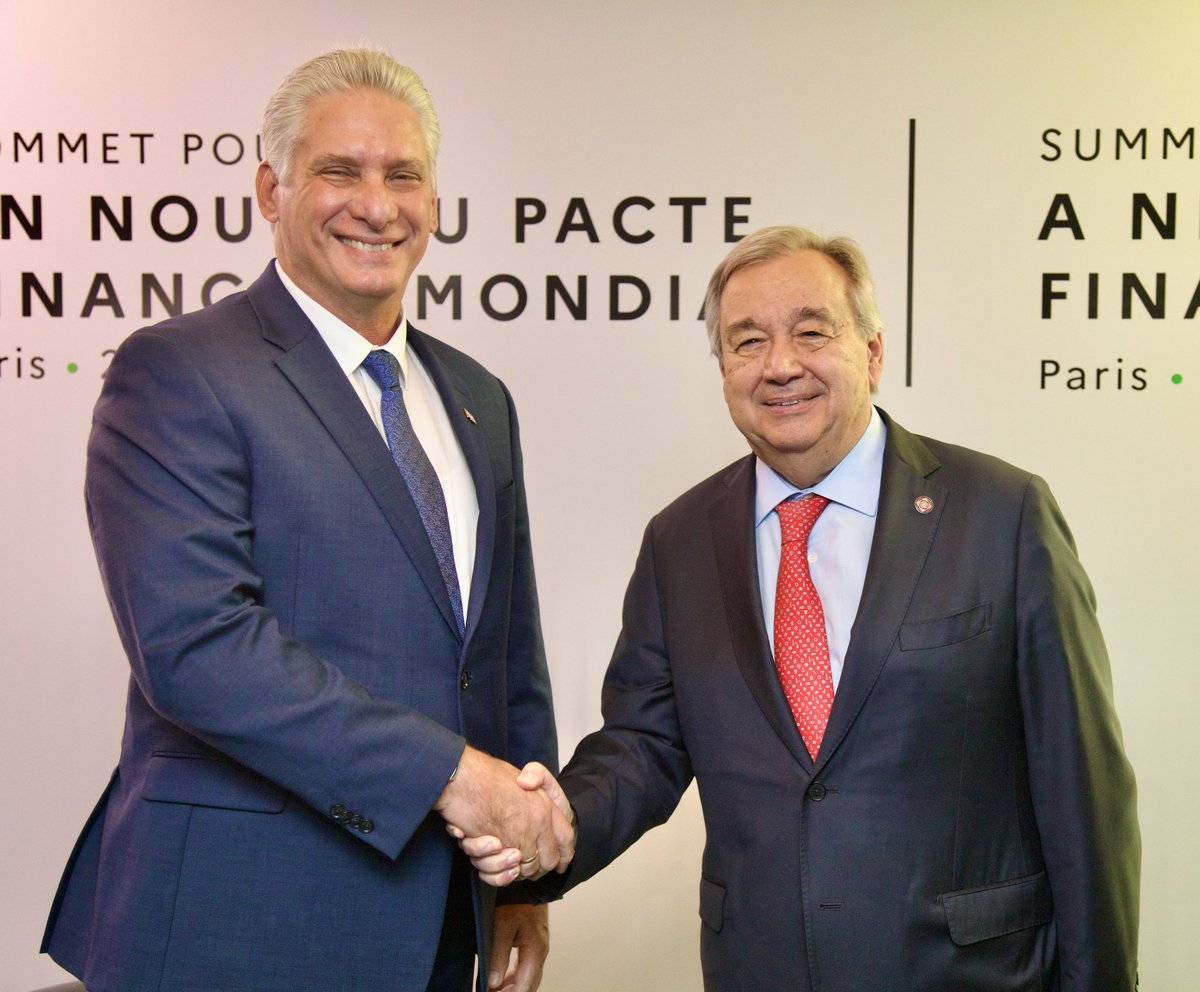 🤝| El presidente <a href="/DiazCanelB/">Miguel Díaz-Canel Bermúdez</a> sostuvo un encuentro con <a href="/antonioguterres/">António Guterres</a>, secretario general de la <a href="/ONU_es/">Naciones Unidas</a>, en el marco de la Cumbre para un #NuevoPactoFinanciero Mundial, que se desarrolla en París. #DiasCanelEnFrancia #Cuba <a href="/UJCdeCuba/">UJC de Cuba</a>