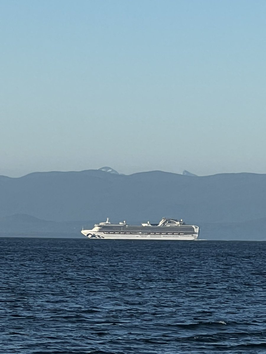 susanmark3000's tweet photo. A constant parade of cruise ships this week! #saphireprincess @PortOfVancouver https://t.co/hUxLWXh7D4