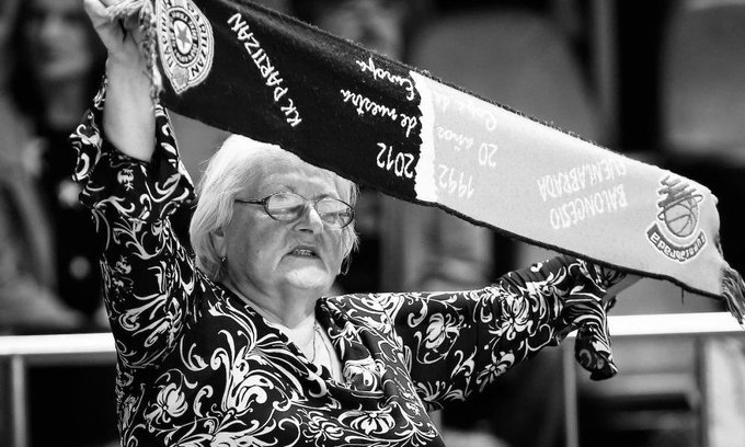 FzQfFWiWIAAPZB7?format=jpg&name=small