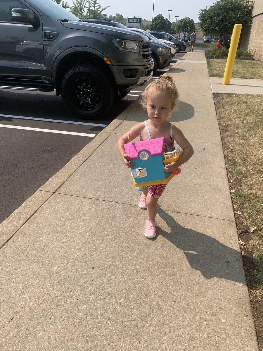 What did you NEED to bring grocery shopping with you today? This little lady NEEDED Peppa Pig’s clubhouse to carry through Costco, which eventually made its way into mom’s hands #laugh #RecoveryPosse #giftsofsobriety #Peppapig