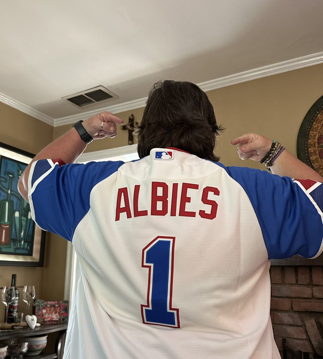 bboersma's tweet photo. @ozzie @Braves 
Happy Birthday to me! https://t.co/GCnhZJ6euJ