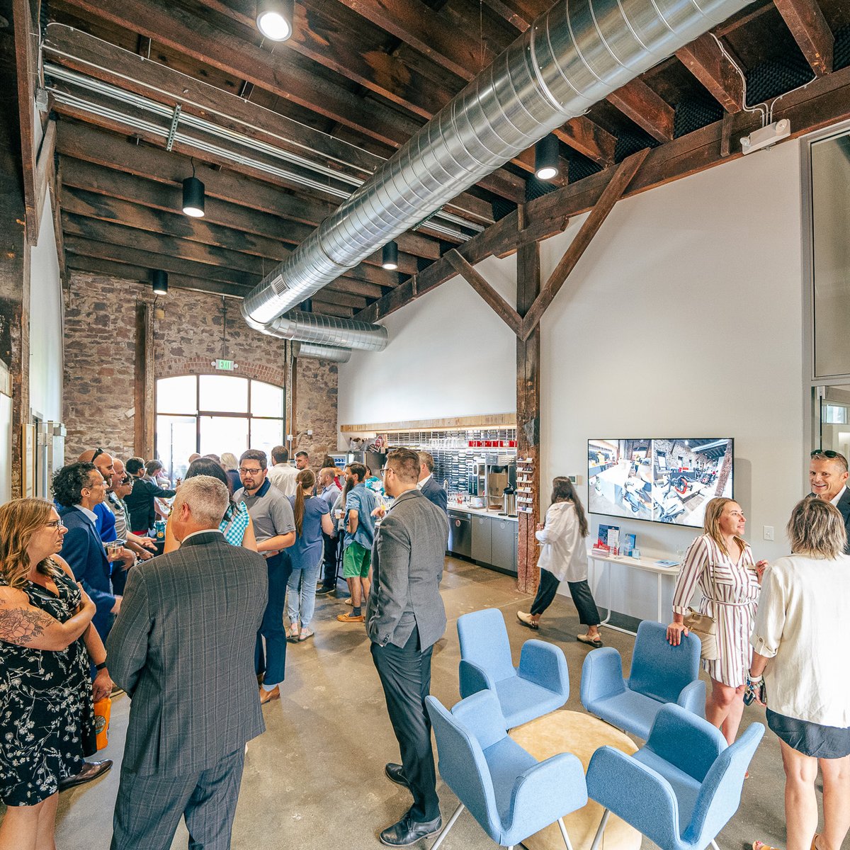 Our Journey Construction team members loved celebrating the grand opening of Startup Sioux Falls yesterday afternoon!
bit.ly/43VcIon
#BuildingCommunity #JourneyGroup #JourneyConstruction #StartupSiouxFalls #GrandOpening #RibbonCutting #Entrepreneurship #DTSF