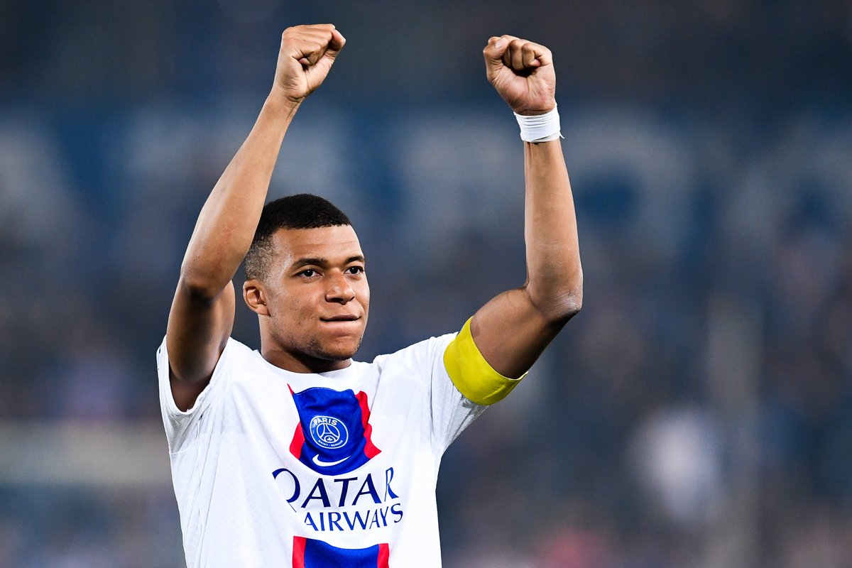 ActuFoot_'s tweet photo. 🚨 « Le PSG veut vendre Kylian Mbappé TOUT DE SUITE ».

(@FabrizioRomano sur @RadioMARCA) https://t.co/7PENyelJaZ