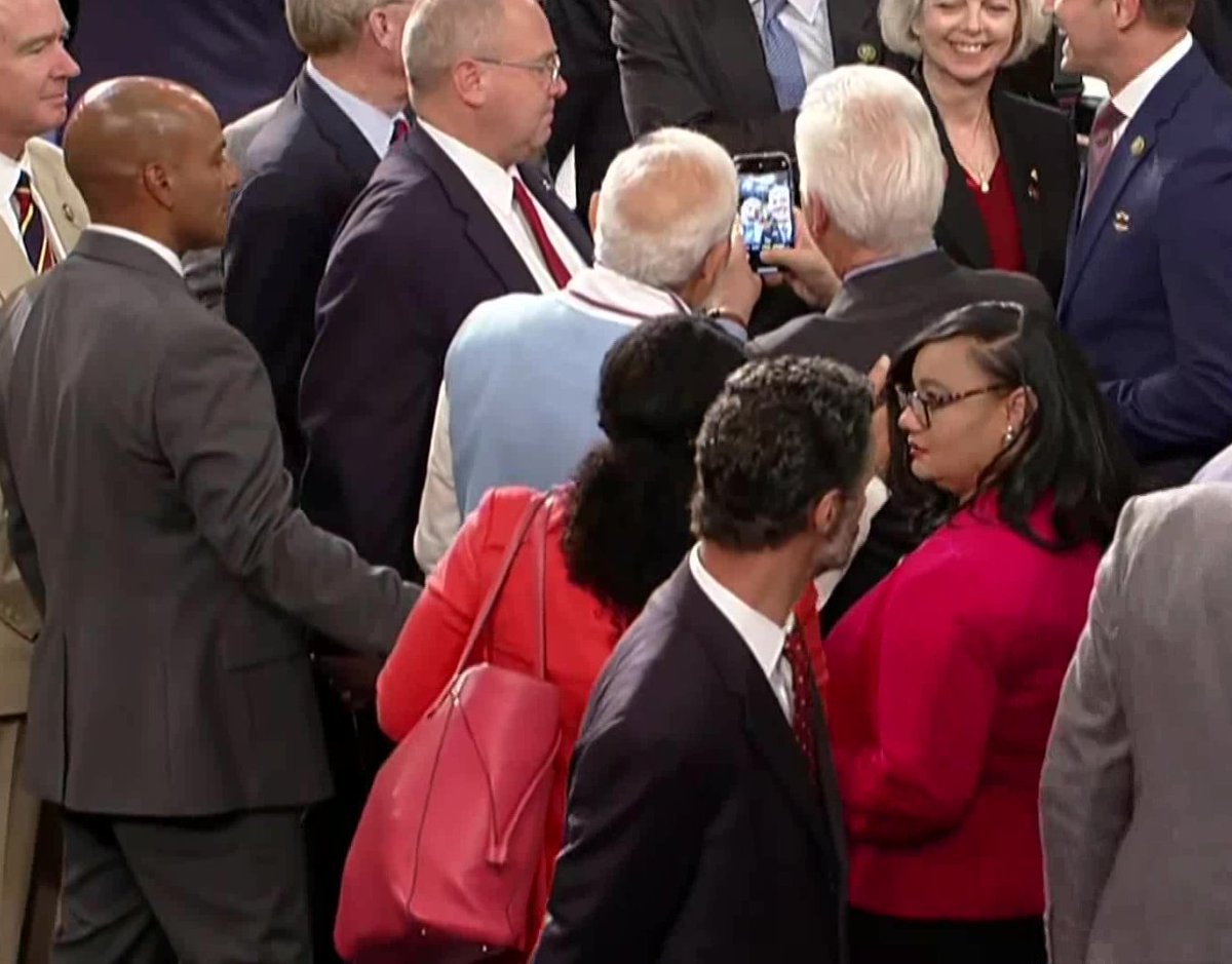 Modi gets mobbed! US Congressmen surround PM Modi to take autographs and selfies with him after his address to the joint sitting of the US Congress.