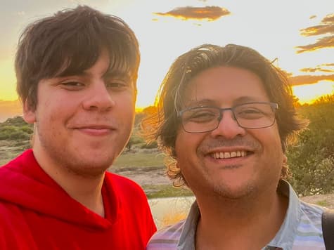 BFMTV's tweet photo. 🔴 EN DIRECT
Suleman Dawood, le passager de 19 ans décédé à bord du sous-marin Titan, était "terrifié" à l'idée de faire ce voyage selon sa tante 
https://t.co/28laWUx4AI https://t.co/IvHnHORcK2