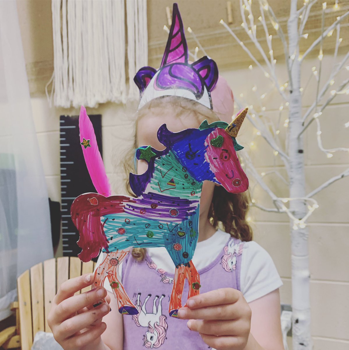 U is for Unicorn Day! 🦄

Today we made unicorns &amp; unicorn crowns, read the story “Unicorn Day” &amp; learned lots of fun facts about Unicorns!