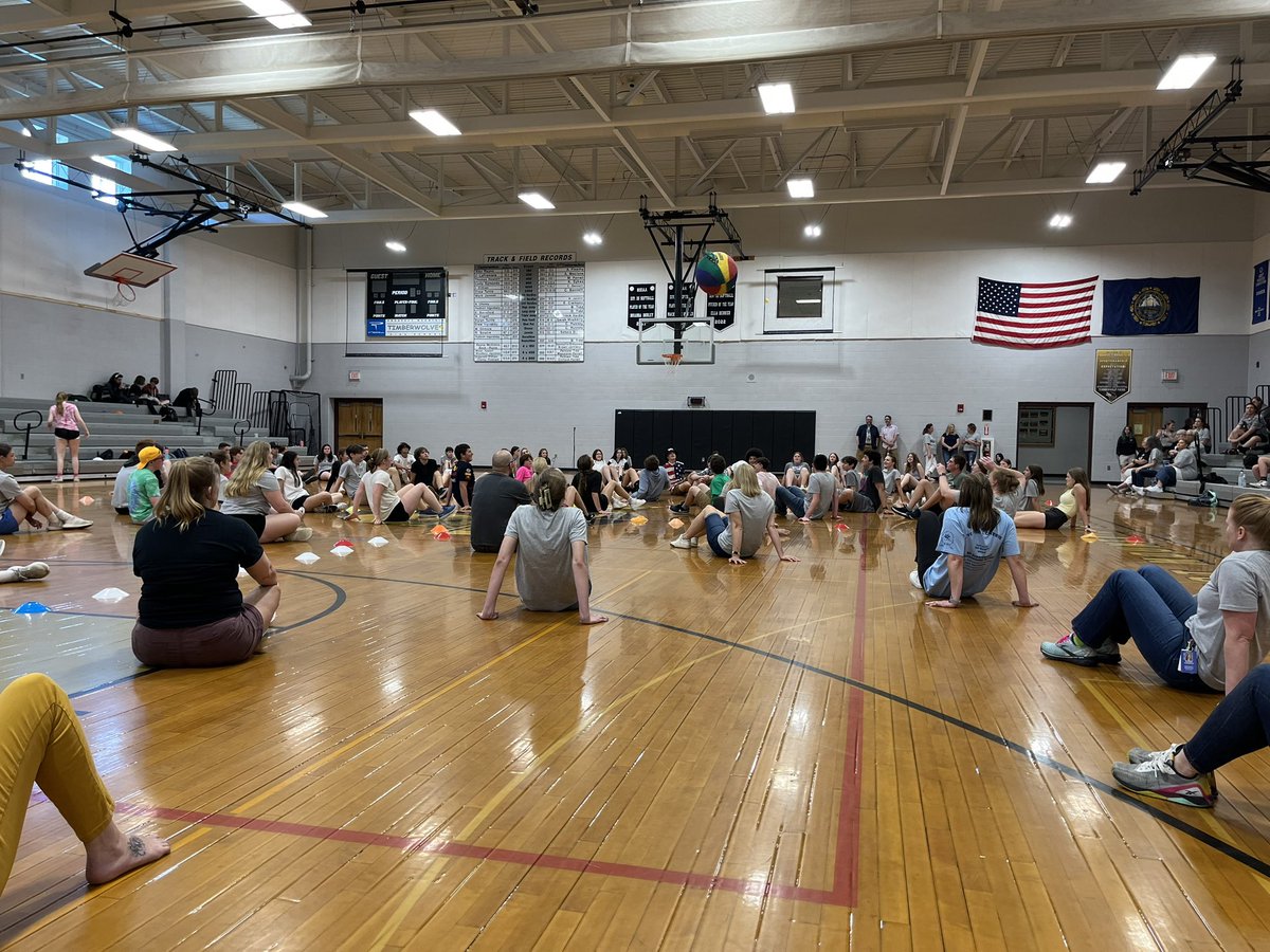 principal_fitz's tweet photo. Last day of school! Have a safe and fun summer Prospect! https://t.co/eNznM3ODhe