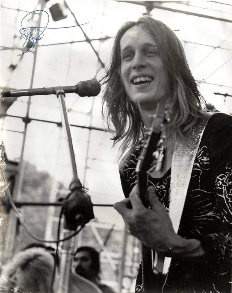 Happy birthday Todd Rundgren 