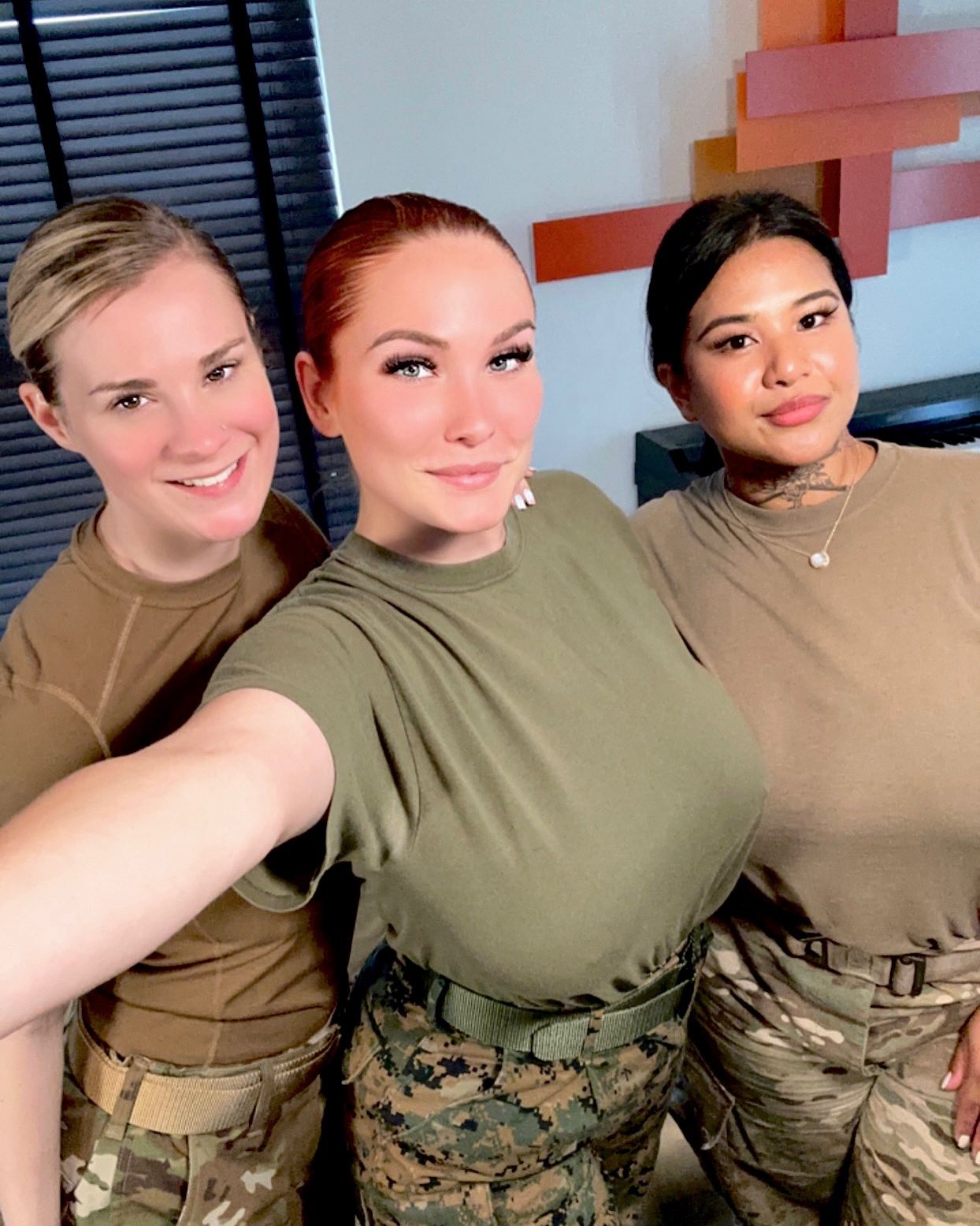 Taylor Gunner 💕 on X: Military pussy is top tier, wish you could taste  us? 😉 w @ray_ray_xxx @DesireeDeep 🇺🇸❤️ t.coR7CofYUHpi  X