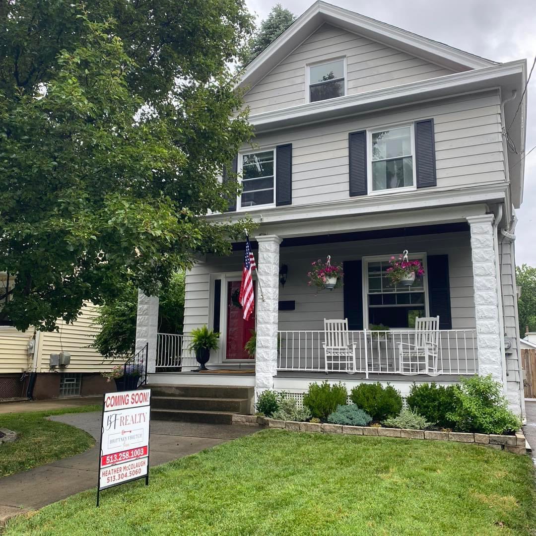✨Coming Soon in Oakley!!

🔜 Showings begin 6/23!
📲513.304.5060 to schedule a private tour or for additional information! #tudorhomes #realestate #homeforsale #cincinnati