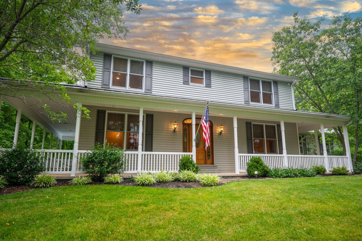 🤩Coming Soon to Little Miami Schools!! 

11+ acres w/ heated in ground pool, fire pit, 30x40 pole barn, cozy garden cottage w/ greenhouse, &amp; more! 

🔜 Showings begin 6/23!
📲513.675.2170 for more info or to schedule a private tour! 

#bfrealty #comingsoon #cincinnati