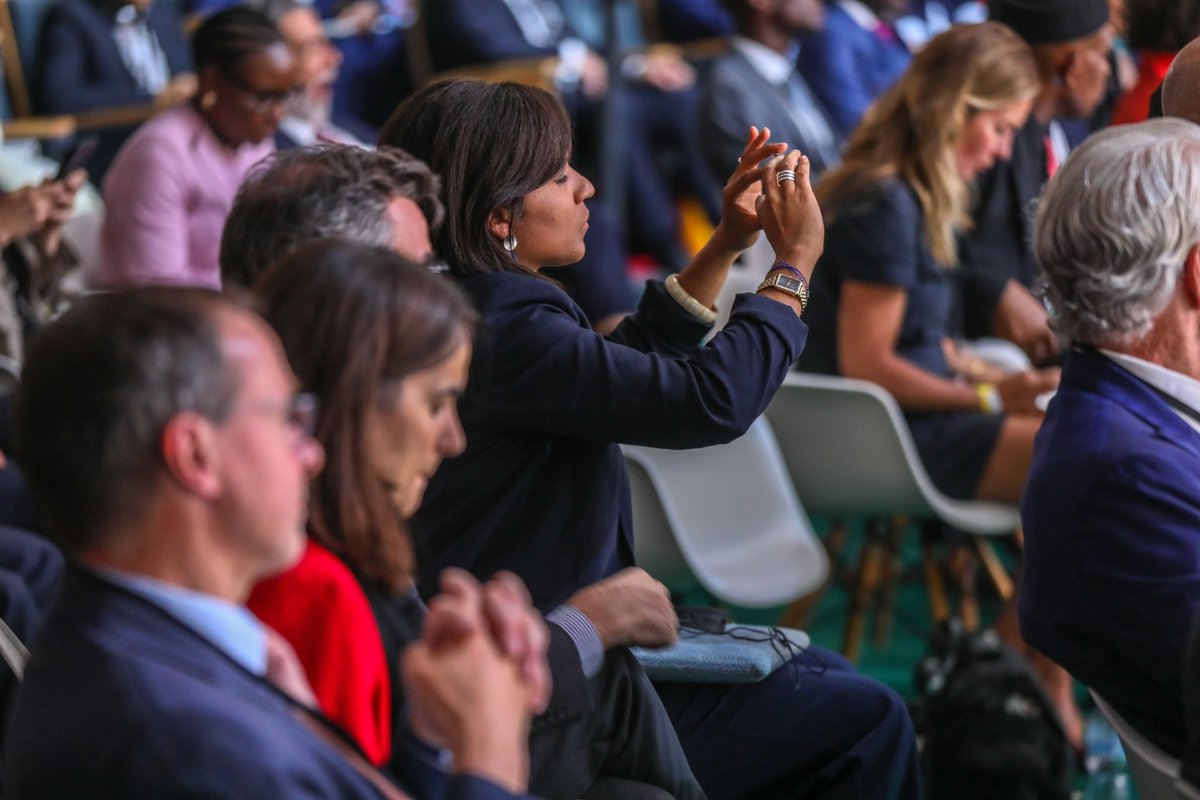 S.E. <a href="/Macky_Sall/">Macky Sall</a> a participé à une table ronde sur l'Alliance pour les Infrastructures Verte dans le cadre du Sommet pour un nouveau pacte financier mondial qui s'est ouvert à Paris ce jeudi.
Son plaidoyer a mis l’accent, entre autres, sur le manque d'infrastructures en Afrique.