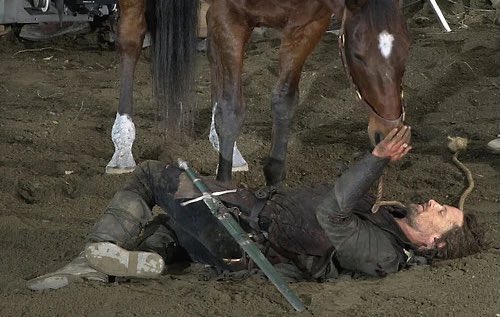 this is the most in character behind the scenes shot ever