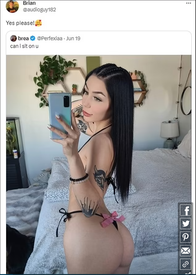 BKiwi42's tweet photo. @Cleoyourlatina @DailyLoud Aw yes the Pain of 30min after posting about praying for his Father in Laws safety the mans out here trying to get his dick wet then Deleted his Twitter sounds kinda Guilty of not giving a fuck if you ask me https://t.co/wowJymAtEy