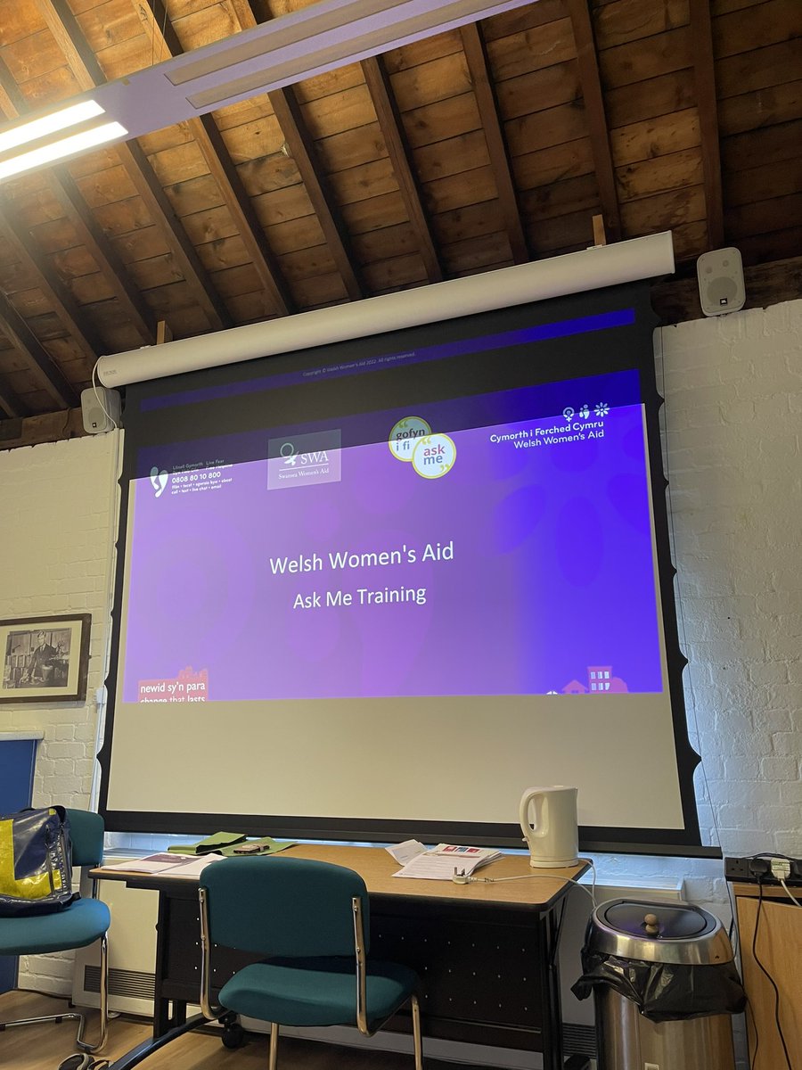 heledd elin roberts tweet media