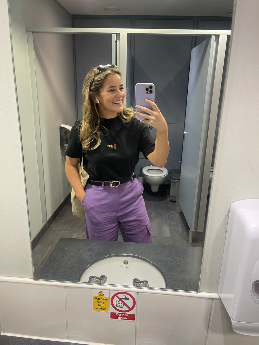 heledd elin roberts tweet media