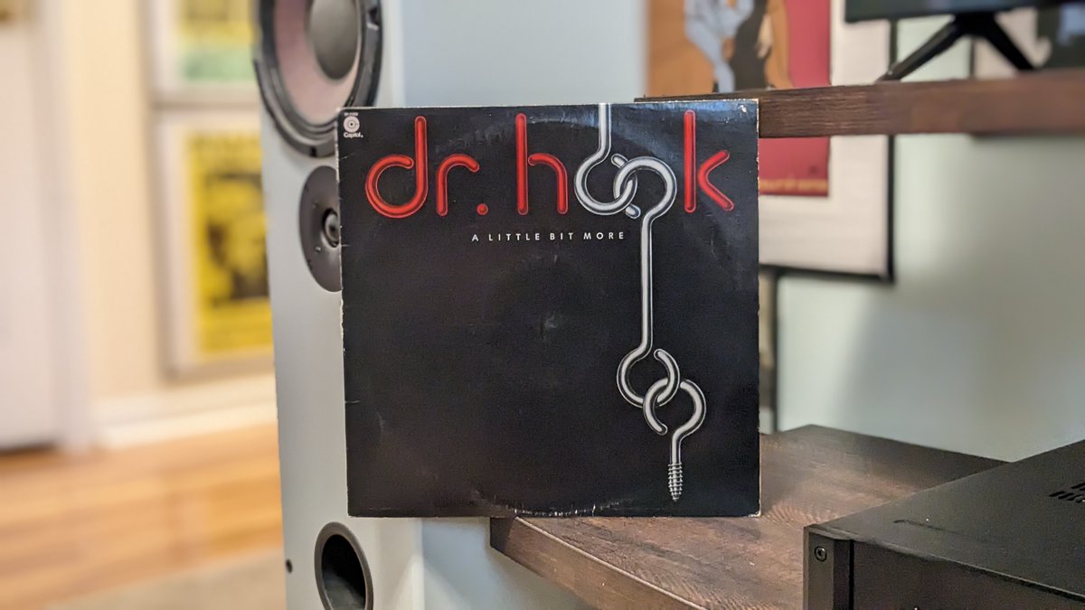 ontheshuffle's tweet photo. Checking out "On The Shuffle Supplement - It's A Choice #2656 Dr. Hook A Littl" on On The Shuffle: https://t.co/Ewedphlx9f #drhook #alittlebitmore #nowspinning #recordcollection #albumcover #vinylcollection #vinyloftheday #vinylrecords https://t.co/z8E1ciGuaJ