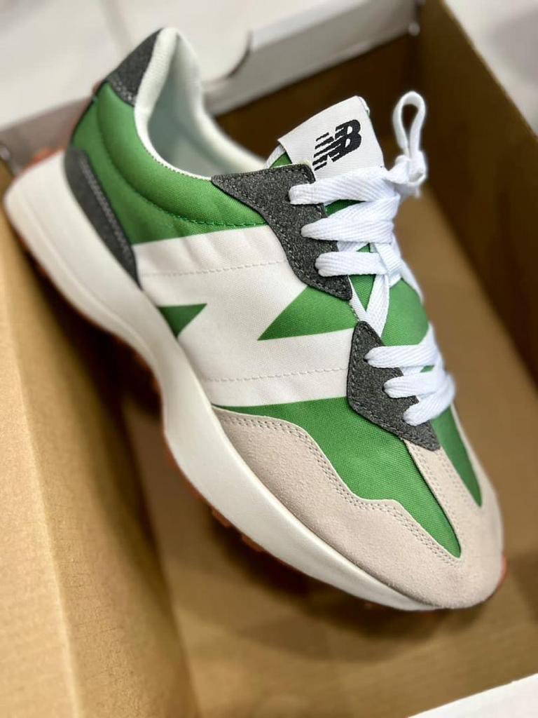 sdshop0's tweet photo. New Balance disponible🔥🔥
Pointure dispo:41 à 46
Prix:15000
📩DM ou watsApp pour passer vos commandes📱774649488
@Nabyleu @PaadoudouT @1mecparfait  @Morreal14 https://t.co/Kd1oQRHFKS