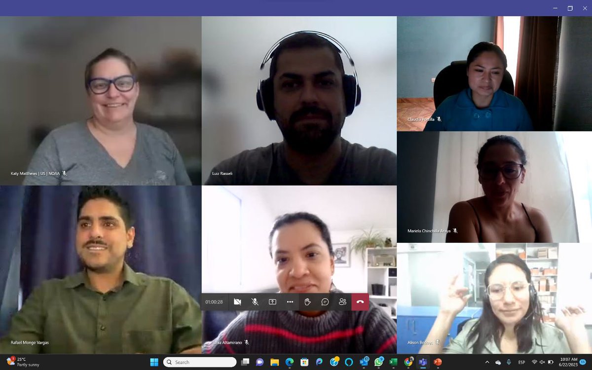 Hoy estuvimos reunidos con el grupo encargado de las comunicaciones de #AmeriGEOWeek2023

¡Muchas gracias a las y los colegas que nos están apoyando en este proceso clave para el éxito de nuestro evento! 

Excelente equipo 💪🌎