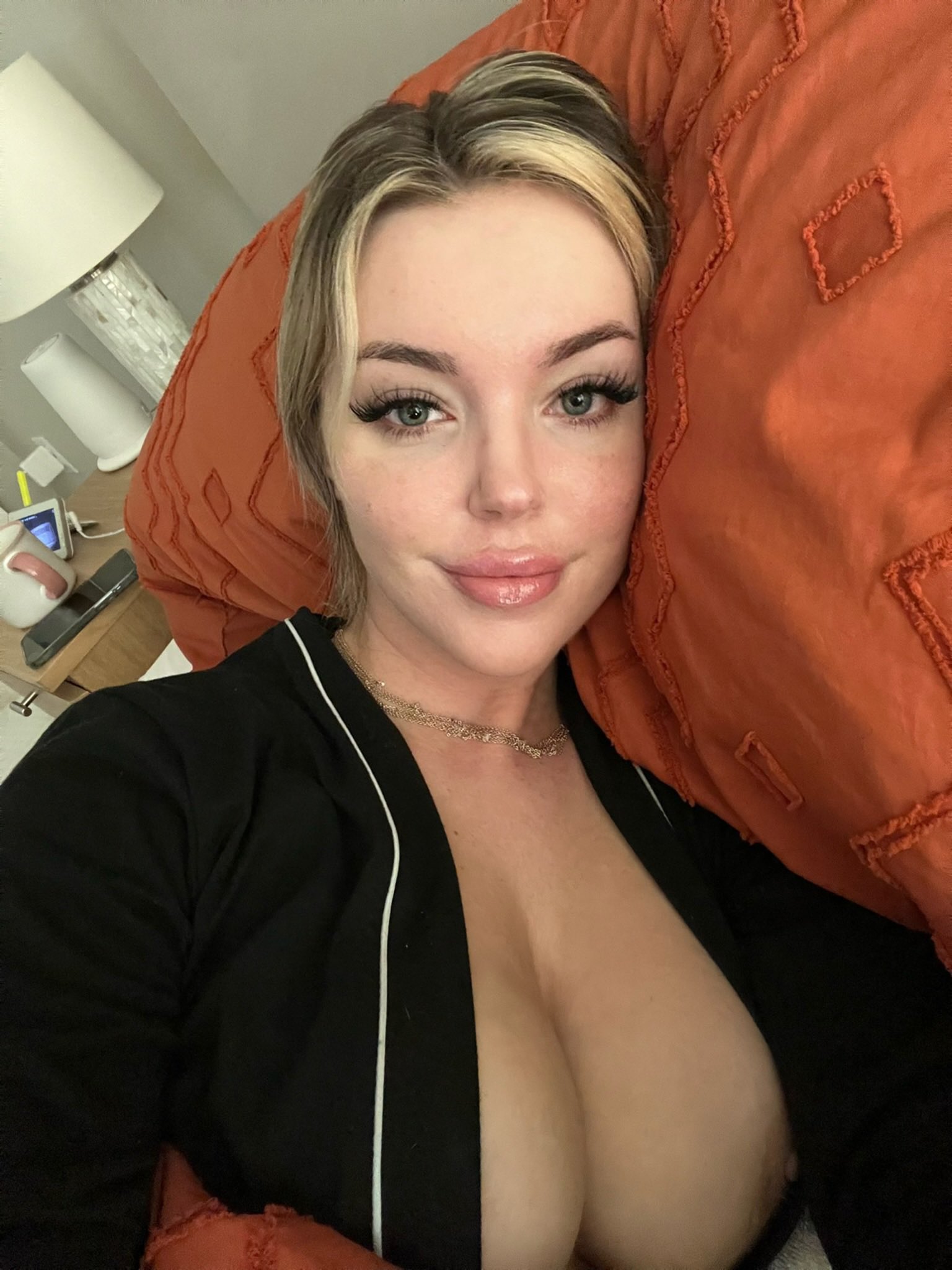 Marie Dee 🫧 on X: 😴mom life😴 t.coLs26ii7BE0  X