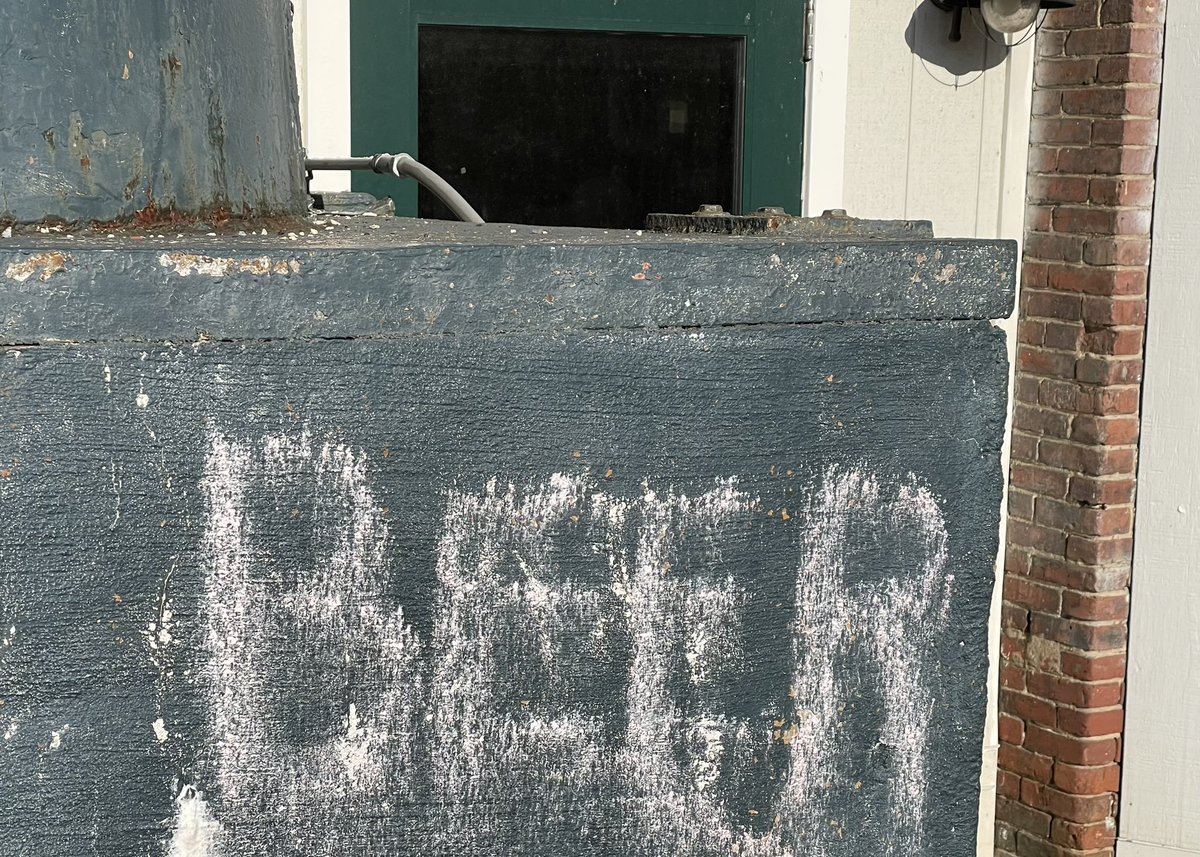 Drinking beer with PJ at <a href="/NavigationBrews/">NavigationBrewingCo.</a> in #Lowell 

#massbeer