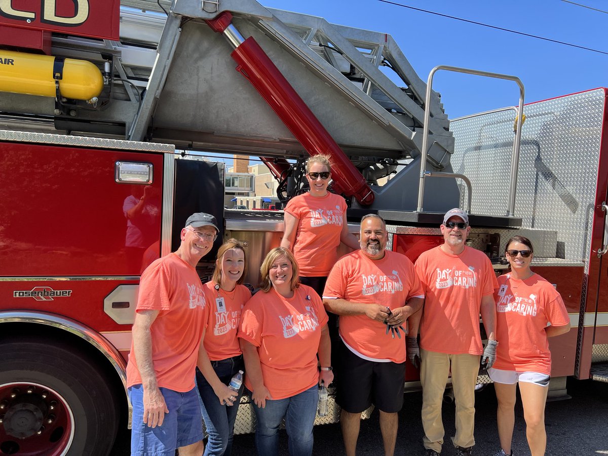 Greg Burris (@gregburrissgf) on Twitter photo Thank you, Mercy, for volunteering at The Victim Center today! Their team rolled up their sleeves and worked like they were on fire. ā¦<a href="/UWOzarks/">United Way of the Ozarks</a>ā© ā¦ā¦<a href="/TheVictimCenter/">The Victim Center</a>ā© ā¦<a href="/MercySGF/">Mercy Springfield</a>ā© #417DayofCaring Thank you, Mercy, for volunteering at The Victim Center today! Their team rolled up their sleeves and worked like they were on fire. ā¦<a href="/UWOzarks/">United Way of the Ozarks</a>ā© ā¦ā¦<a href="/TheVictimCenter/">The Victim Center</a>ā© ā¦<a href="/MercySGF/">Mercy Springfield</a>ā© #417DayofCaring