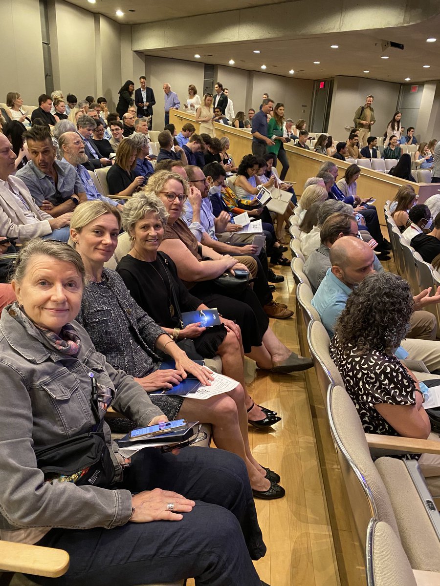 At the Munk Debate on AI with our fantastic ⁦<a href="/AMSHealthcare/">AMS Healthcare</a>⁩ Fellows in Compassion and AI.  An existential threat to humanity?  We’ll let you know after the debate.