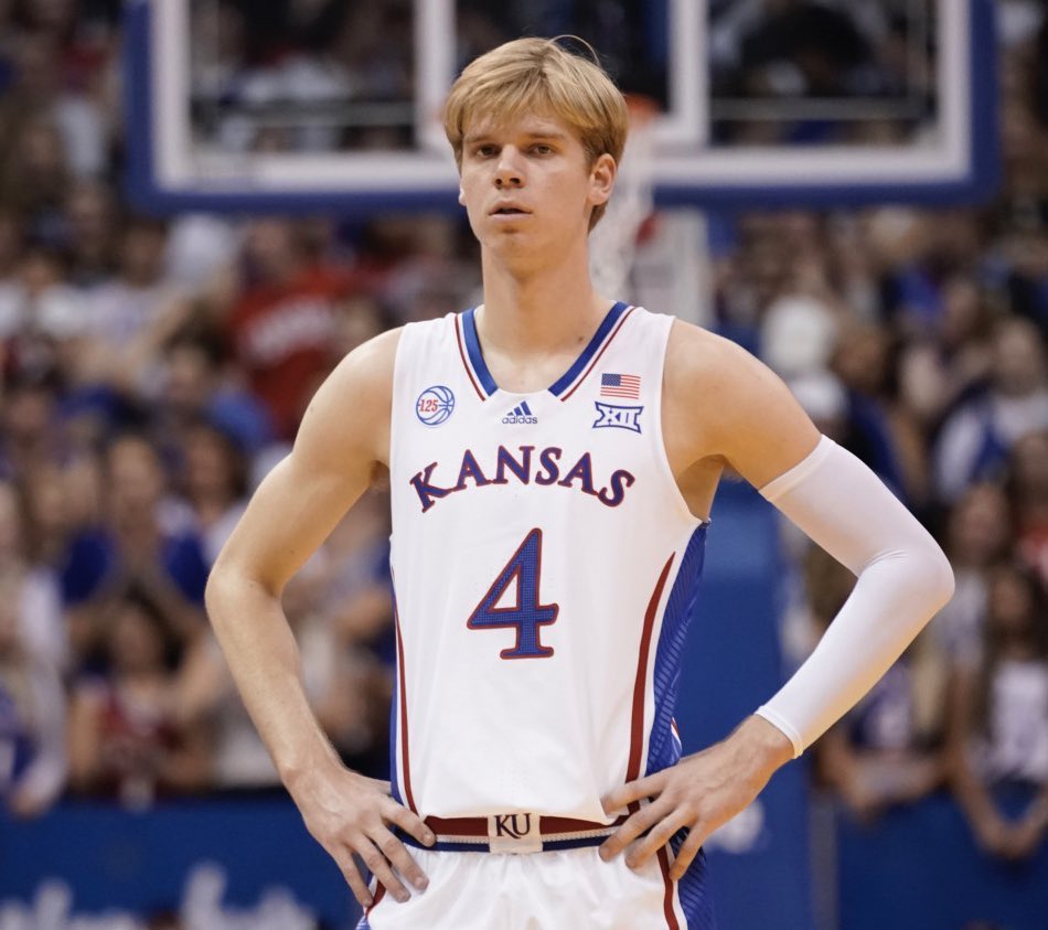 ZakMarcinNBA's tweet image. With trade talks surrounding Deandre Ayton heating up, the Phoenix Suns have a new goal - acquiring a lottery pick ahead of tonight’s draft. Previously seeking rotational depth, they are now intent on moving up to take Dick tonight, sources tell ESPN.